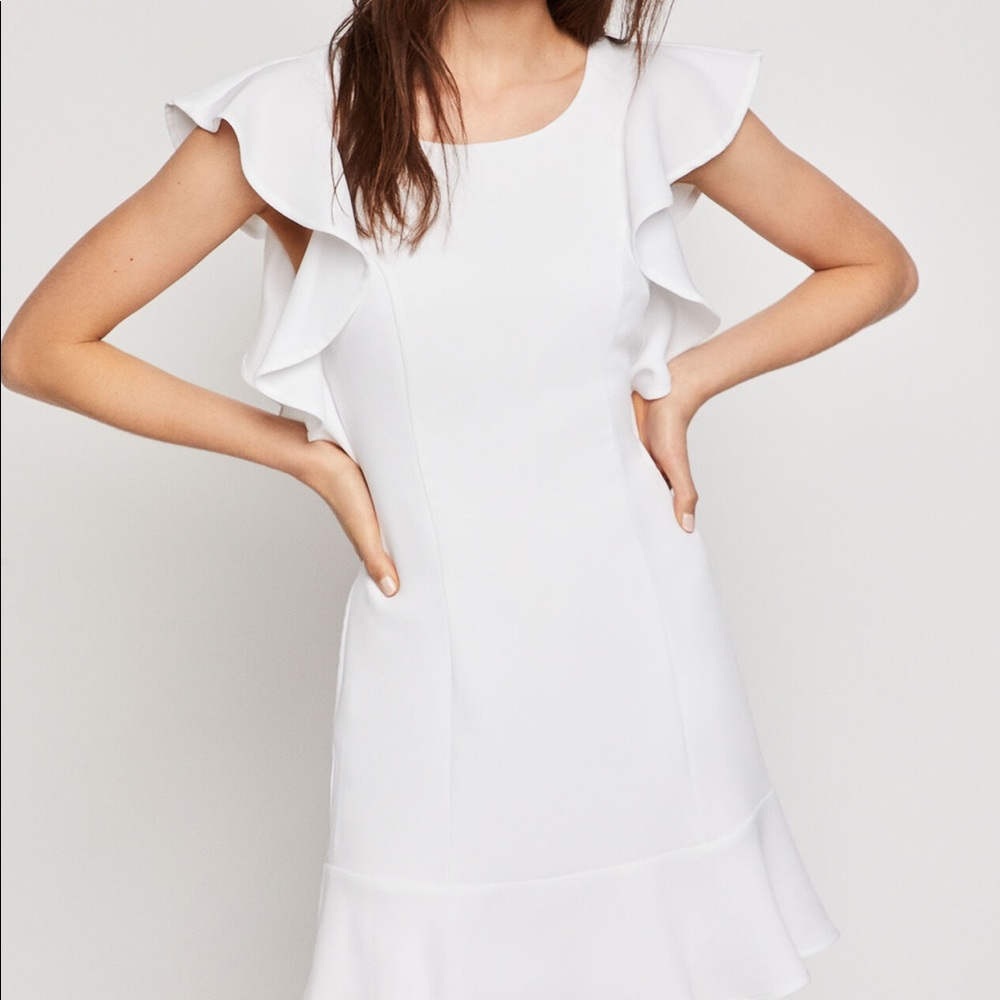 ⚡️SOLD⚡️🌟HP🌟 BCBG White Ruffle Deep V-Back Dress - Picture 2 of 9